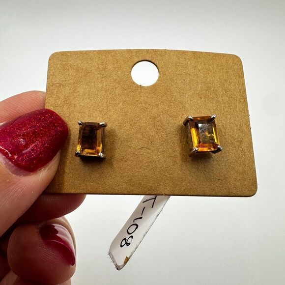 Genuine emerald cut citrine stud earrings in sterling silver! - Picture 5 of 7
